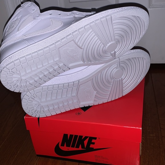 Nike Air Jordan 1 “HI 85” - Picture 8 of 9